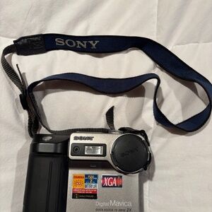 Sony MVC FD81 floppy disk 3.5" Digital LCD screen Mavica zoom Camera, (Tested)!